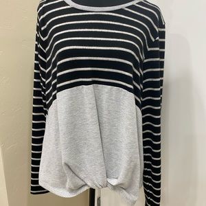 Love on a Hanger sweater. Size XL